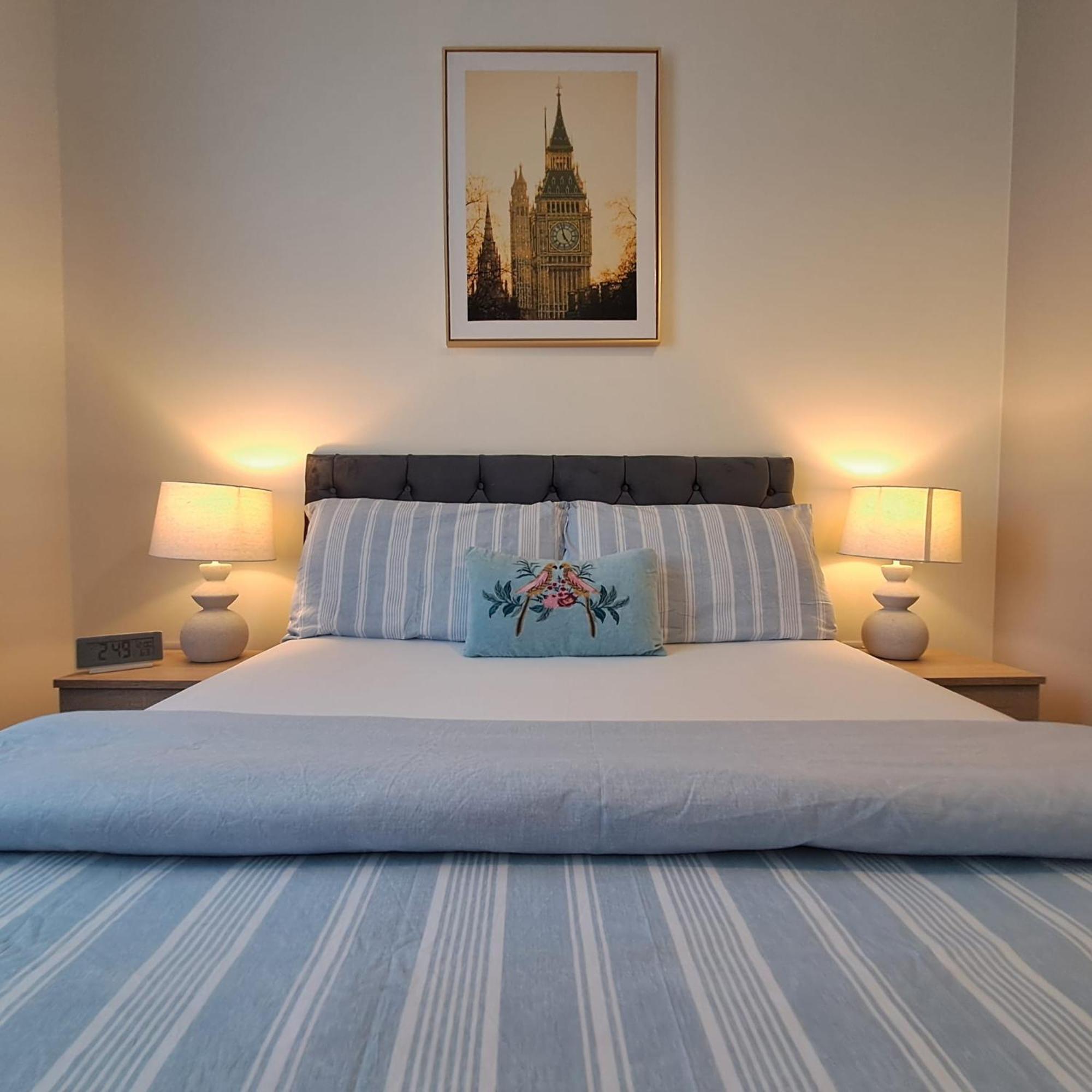 Hospedagem domiciliar Cozy Bedroom In Lucan,